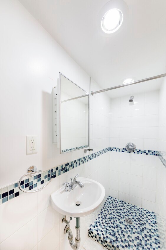 Building Photo - 485 Humboldt Street, #1