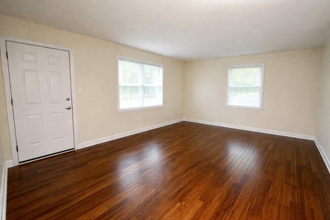 Foto del edificio - 7257 E 38th St