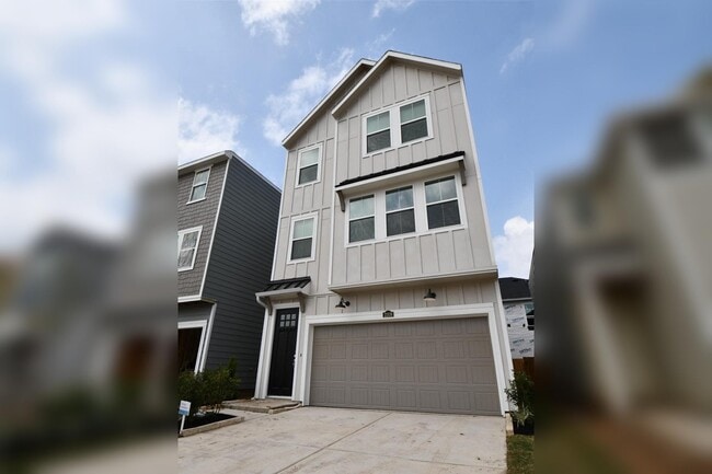 Building Photo - 2209 Via Laura Ln