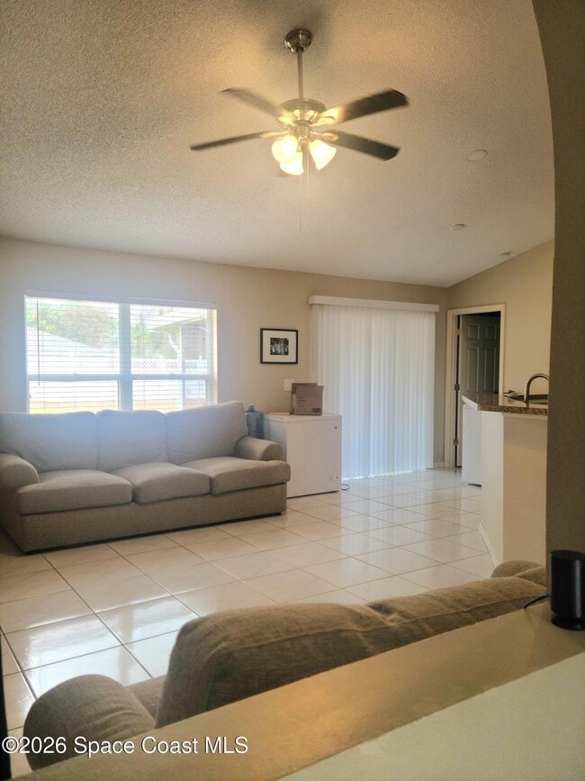 Foto del edificio - 1979 Warton Ave SE