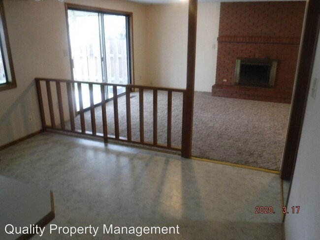 Building Photo - 4 br, 2 bath House - 540 Golf View Dr