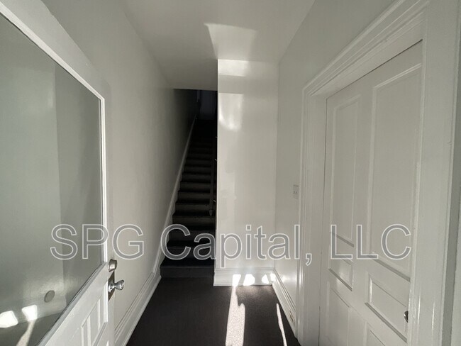 Foto del edificio - 659 W Philadelphia St