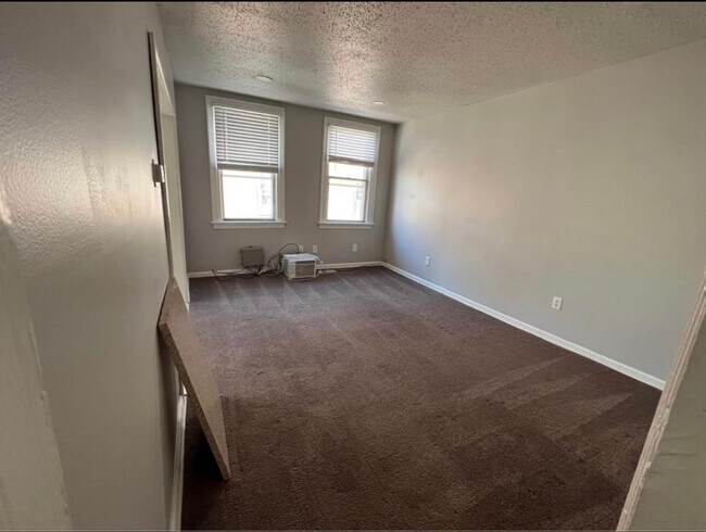 Livingroom - 310 Lincoln Ave