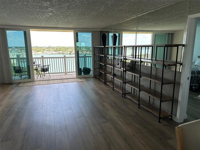 Foto del edificio - 500 Treasure Island Causeway