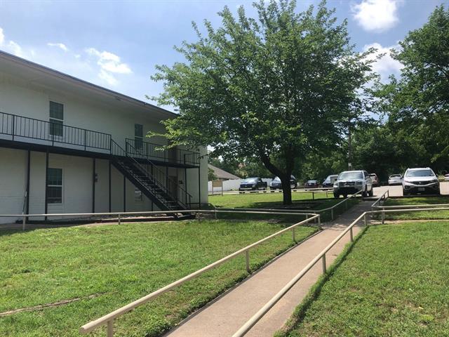 Building Photo - 312 W Rentz St