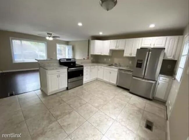 Building Photo - 3 br, 2.5 bath House - 2821 Casden Cir