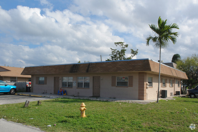 410 - 530 NW 35th St - 35th Street Apartments