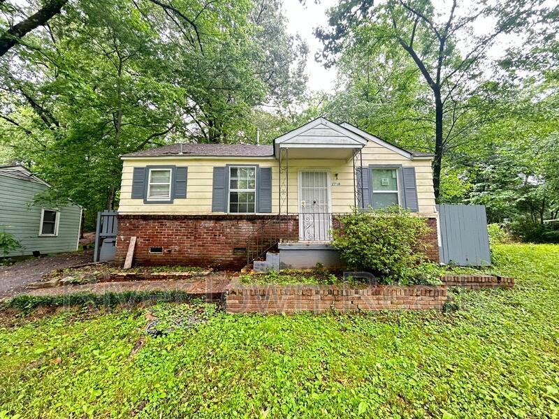 Primary Photo - 2718 Windsor Pkwy