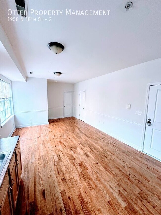 Foto del edificio - 1958 N 18th St