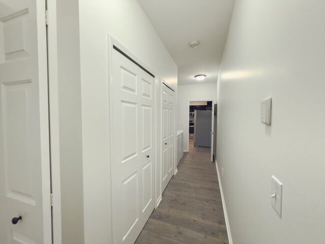Building Photo - Beautiful Ranch 2 bed/2 bath Condominium