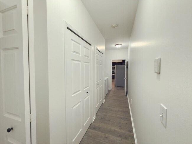 Foto del edificio - Beautiful Ranch 2 bed/2 bath Condominium