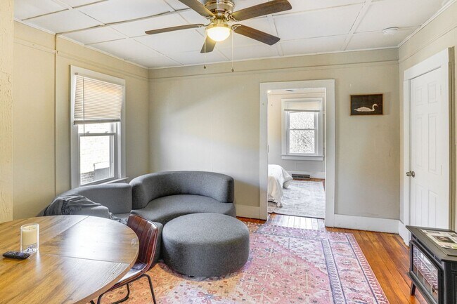 Foto del edificio - 2 Bedroom 1 Bath in Downtown Hudson