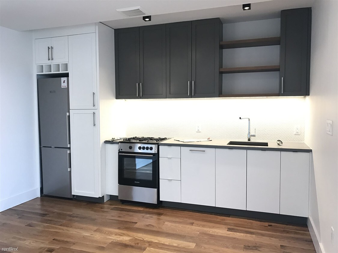 3 br, 1 bath - 249 Ainslie St 3B - 3 br, 1 bath  - 249 Ainslie St 3B