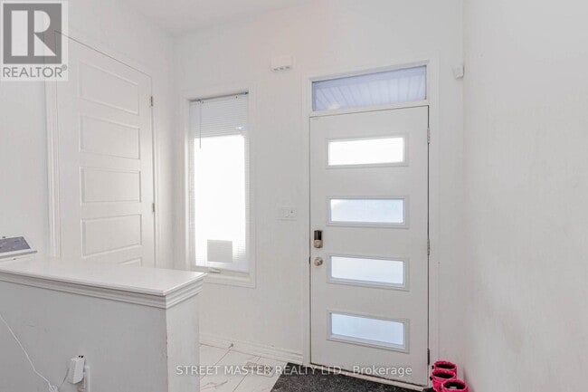 Photo du bâtiment - 90 Keppel Cir