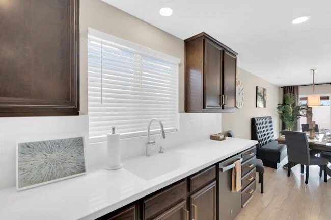 Building Photo - 84131 Azzura Way