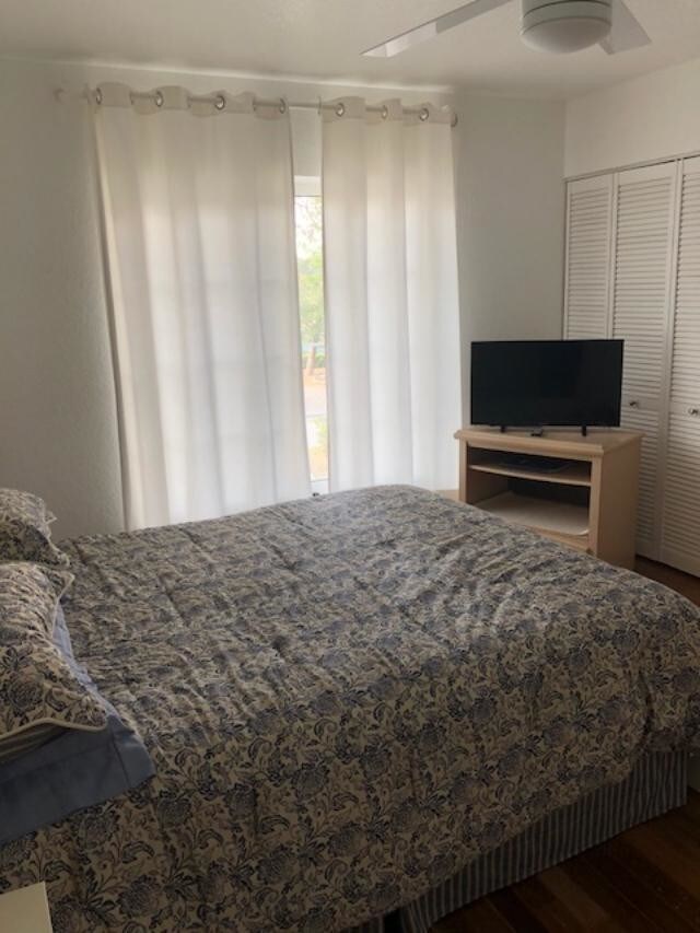 Dormitorio Queen - 21320 Brinson Ave
