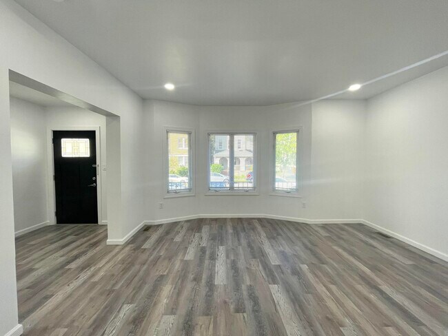 Foto del edificio - 102 W 35th St