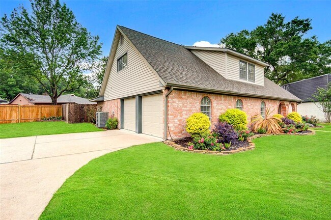 Foto del edificio - 17931 Loring Ln