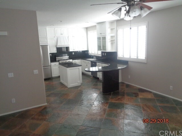 Building Photo - 15034 Ficus St