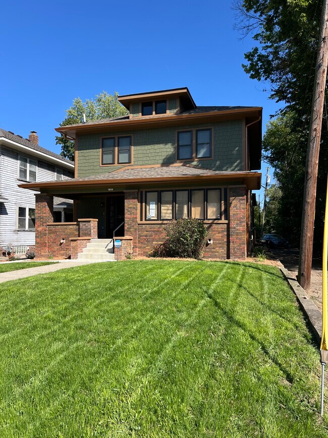 Foto del edificio - 1235 Tecumseh St