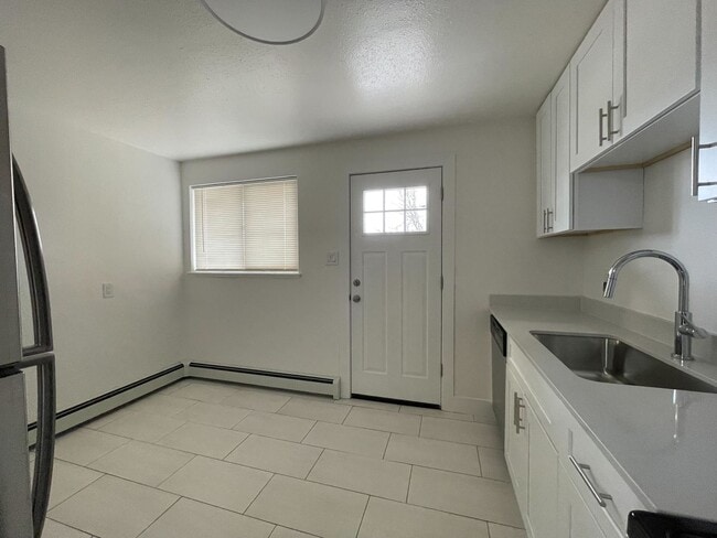 Building Photo - 762 Vrain St