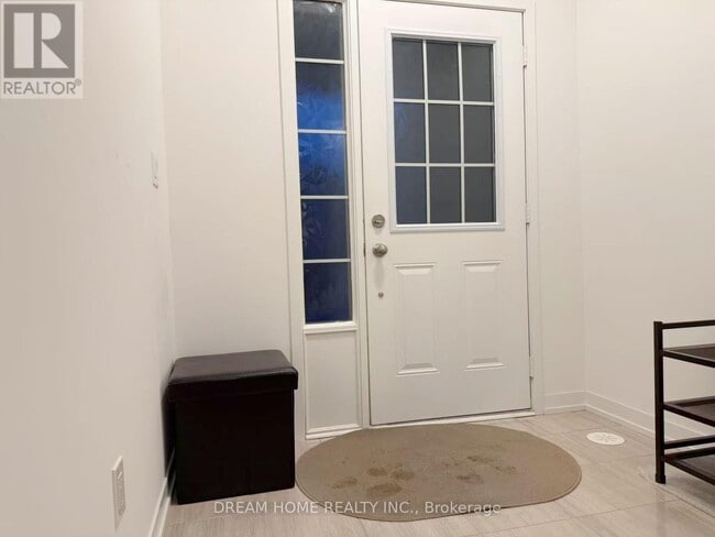 Photo du bâtiment - 314 Clay Stones St