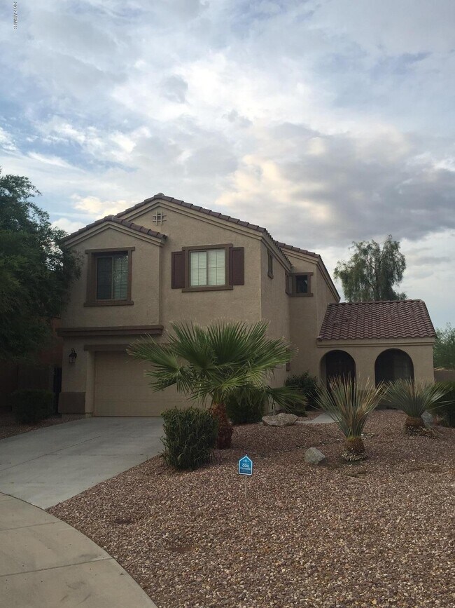 Foto del edificio - 17544 W Hearn Rd