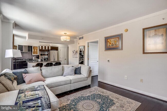 Foto del edificio - 631 D Street NW