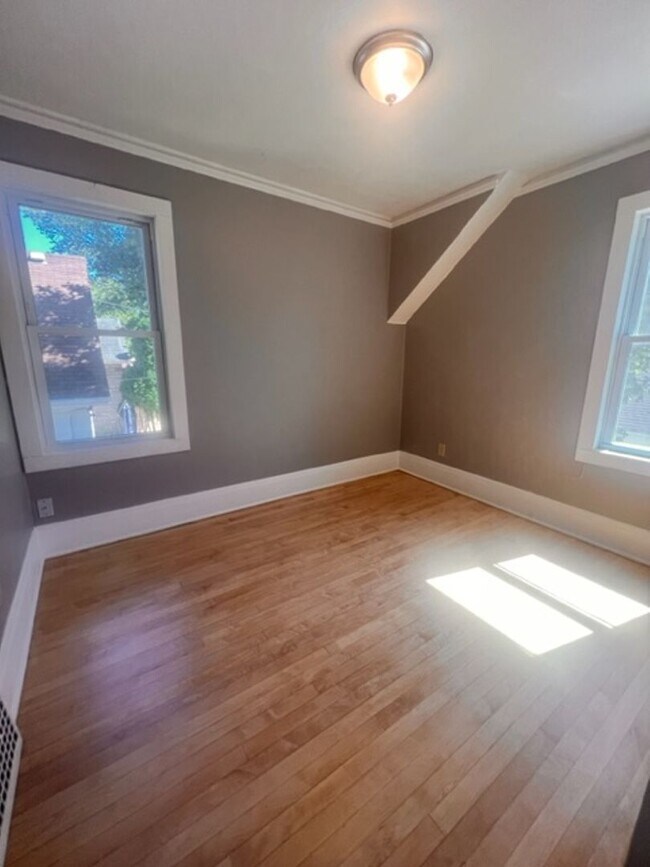 Building Photo - 911 W Eula Ct