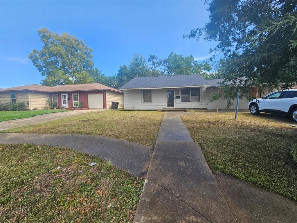 Foto principal - 5922 Southlea St