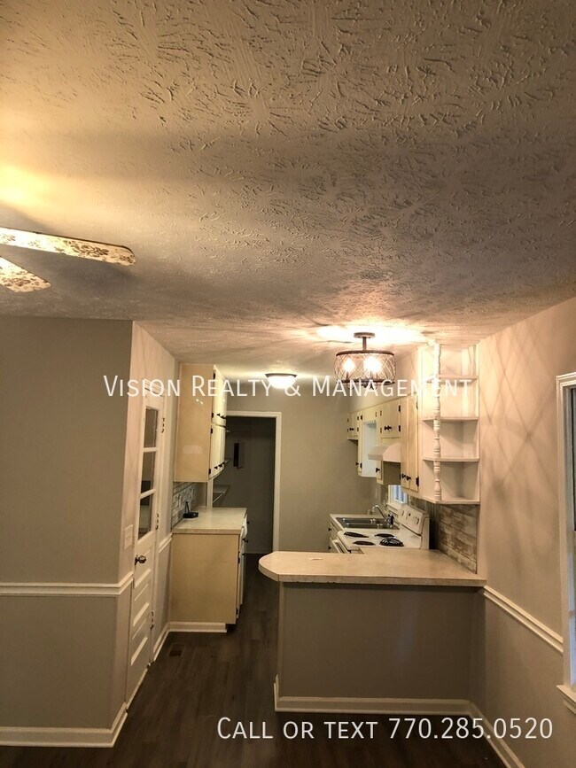 Building Photo - 3Br/2Ba Carrollton Split-level