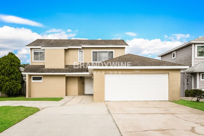 Primary Photo - One month FREE RENT!!* Picture-Perfect Liv...