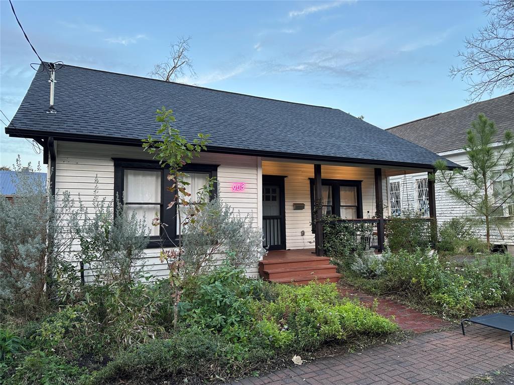 Foto principal - 903 Taylor St