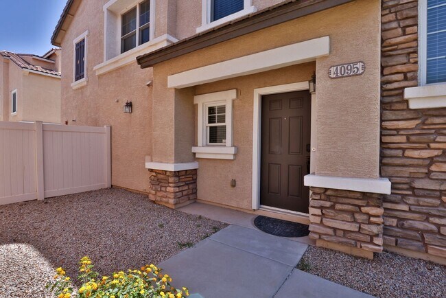 Foto del edificio - Beautiful Gilbert 3 bed/3 bath Home in The Gardens Community