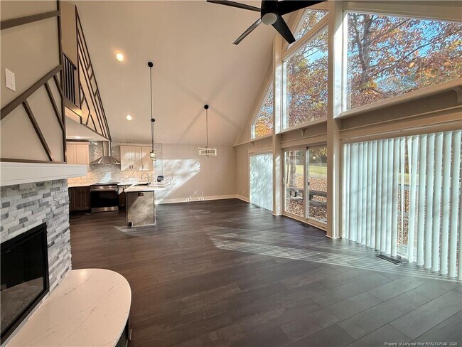 Foto del edificio - 1610 N Stonegate Dr