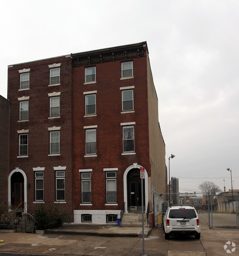 Foto principal - 1305 S Broad St