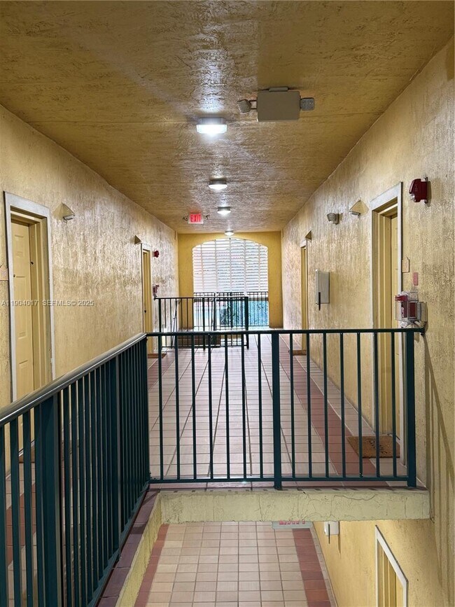 Foto del edificio - 7350 NW 114th Ave