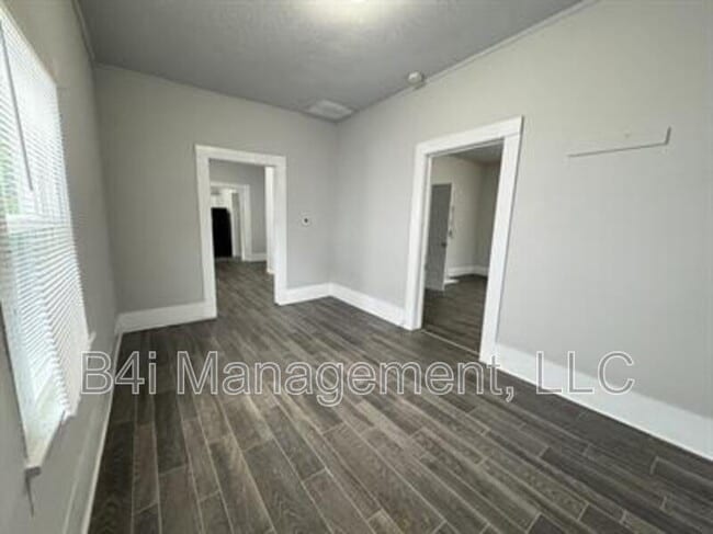 Building Photo - 173 Ward St