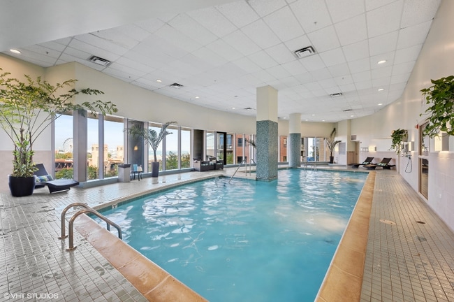 Foto del edificio - 420 E Waterside Dr