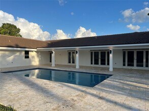 Building Photo - 8885 SW 76th Terrace