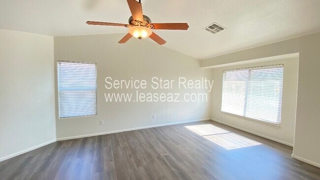 Foto del edificio - 7805 S 46th Dr