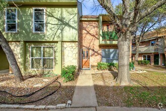 Building Photo - 9009 N Plaza