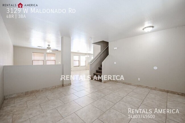 Building Photo - 4 Bedroom with  POOL