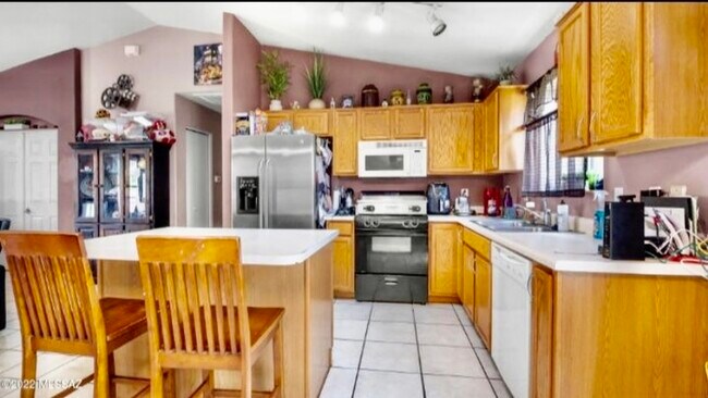 Foto del edificio - A cozy house with 3 beds and 2 bath in Coy...