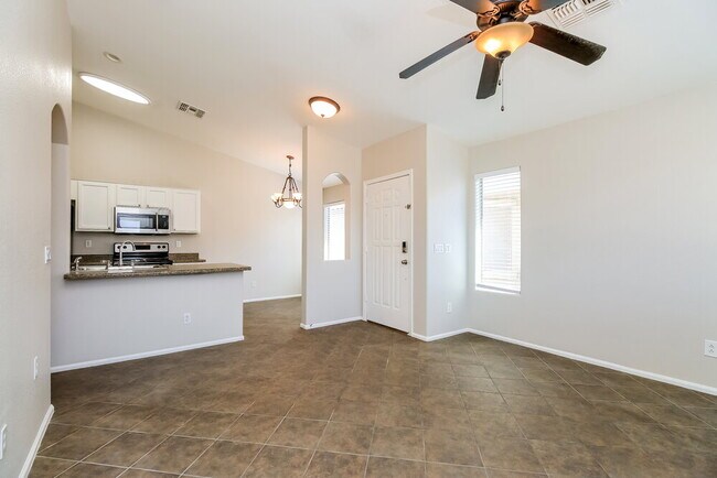 Foto del edificio - 29420 N Blackfoot Daisy Dr