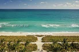 Foto del edificio - 8855 Collins Ave