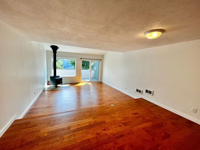 Foto del edificio - 243 Shepard Way NW