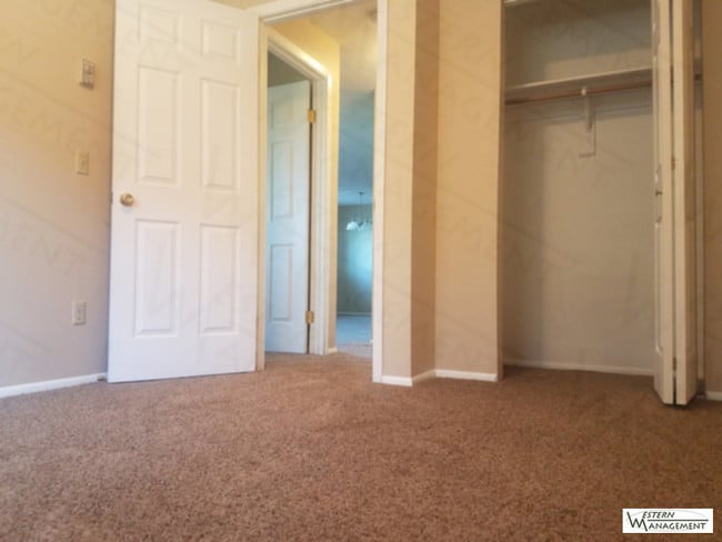 Building Photo - 1584 Governors Blvd