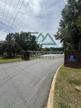 Building Photo - 300 Brook Glenn Rd