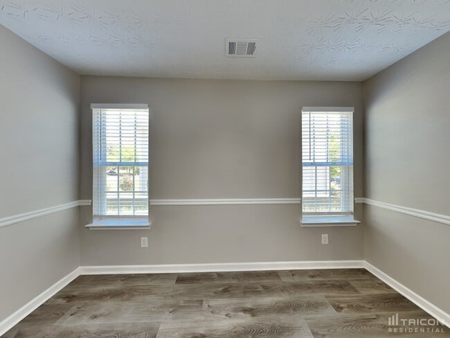 Building Photo - 30 Belmont Park Dr